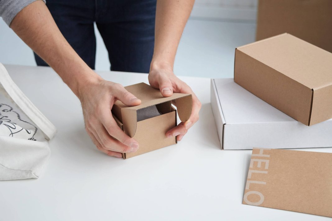Unveiling Festive Charm: Christmas Mailer Boxes with Logo and More